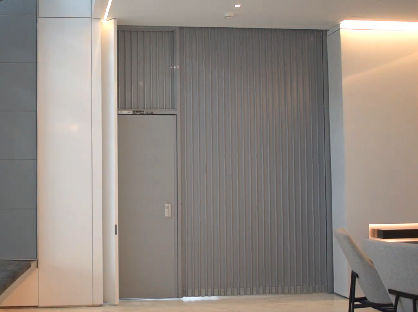 Model S7000 | Side Acting with Swing Egress